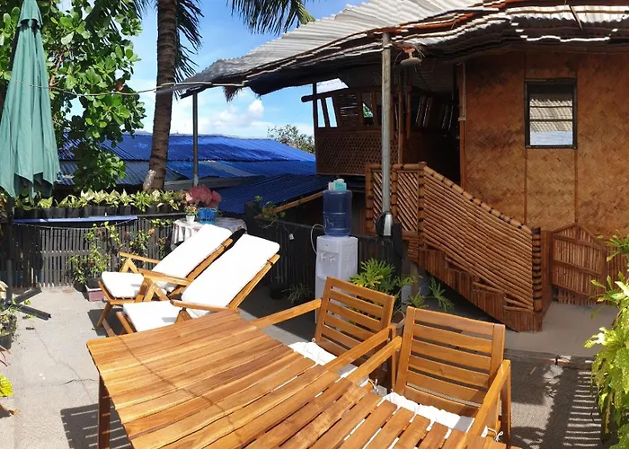 Charming Seaview Chalet With Ac, Kitchen, Downtown