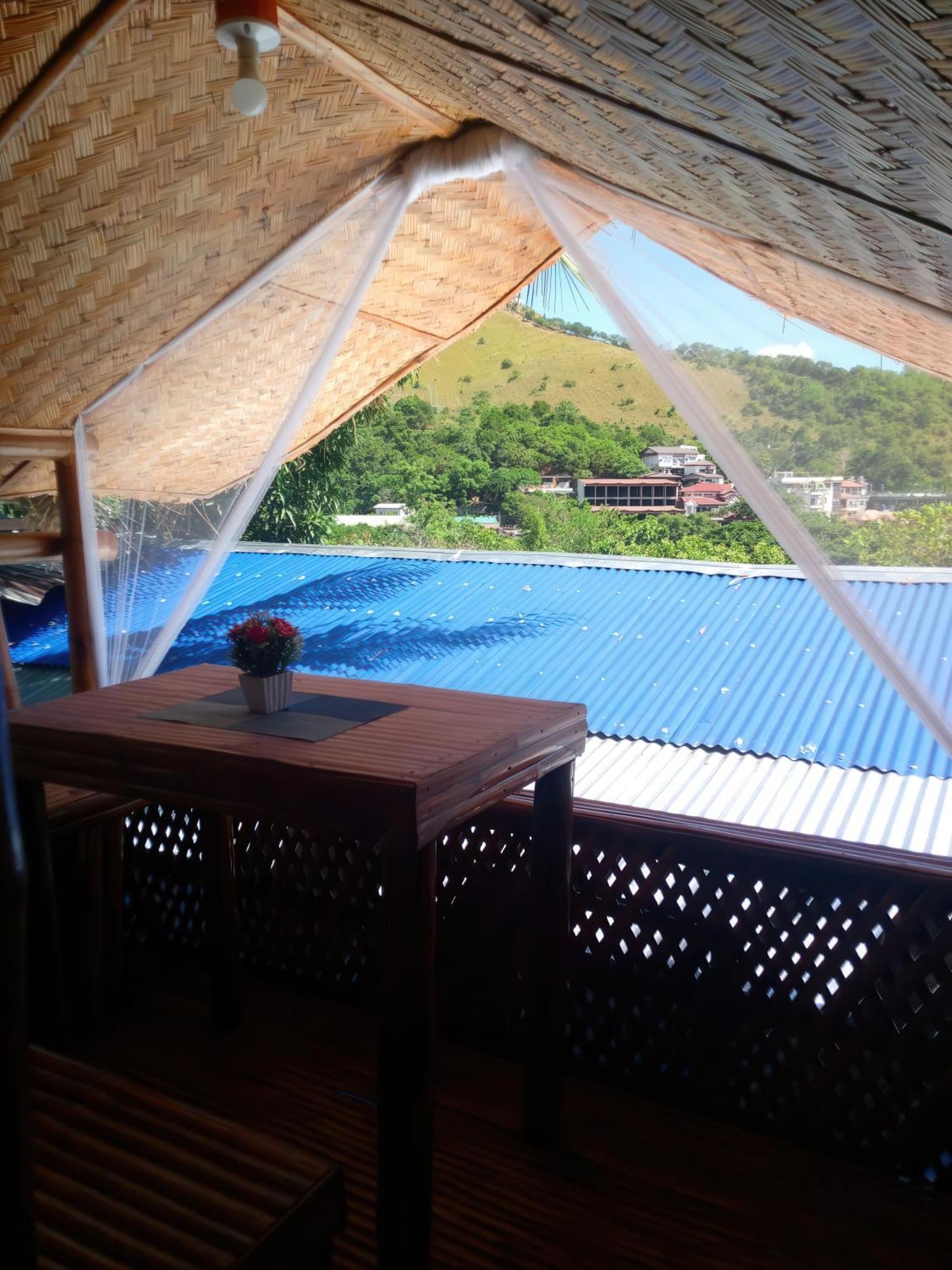 Charming Seaview With Ac, Kitchen, Downtown Chalet